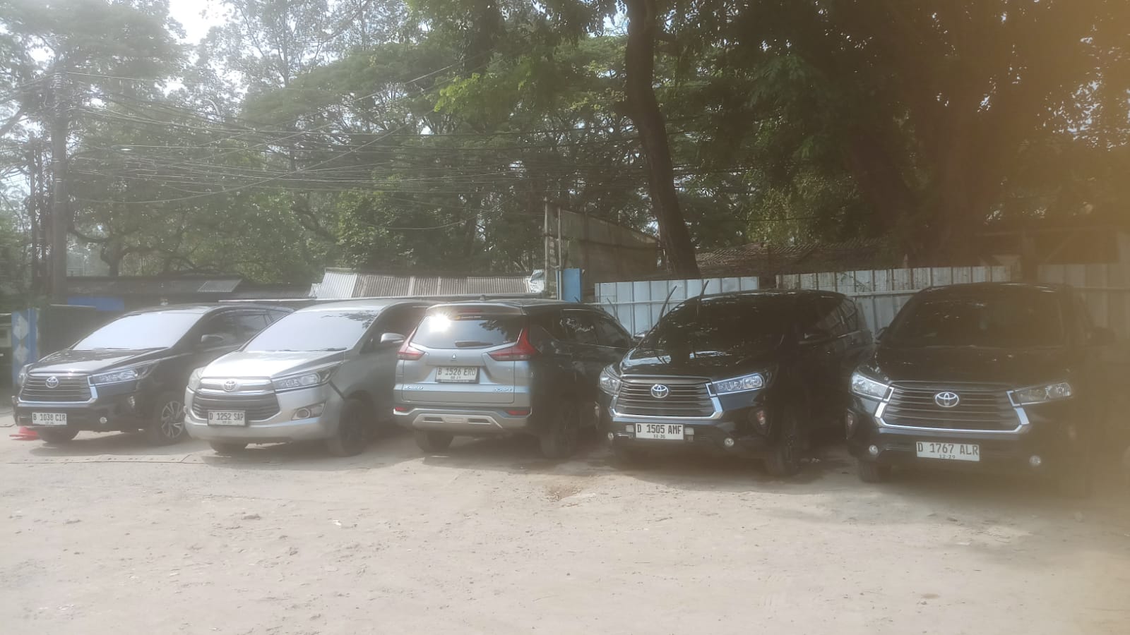 Mobil Travel Merpati Trans