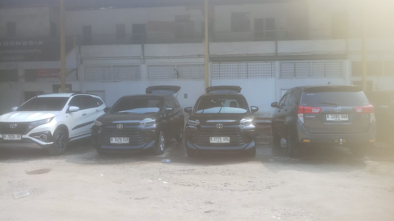 Mobil Travel Merpati Trans